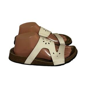 Betula Birkens White Sandals Sz 8